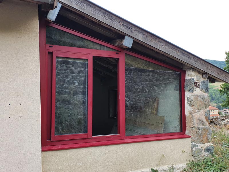 fenetre aluminium coloris rouge 01 marchamp