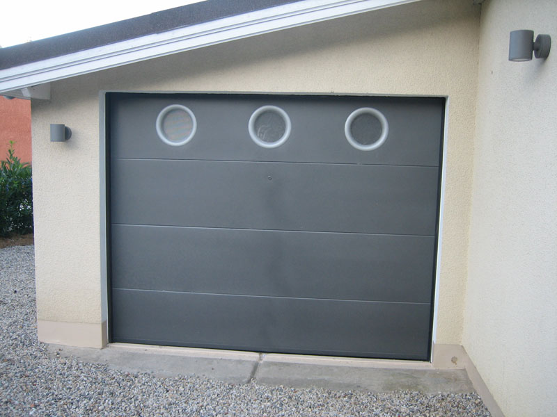 garage 12
