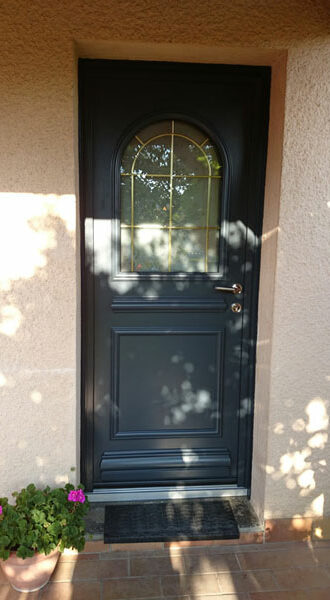 porte entree aluminum cintree verre decoratif st just chaleyssin 38