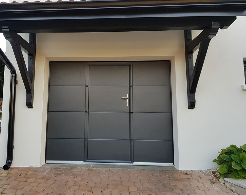 porte garage sectionnelle avec portillon meyzieu 69